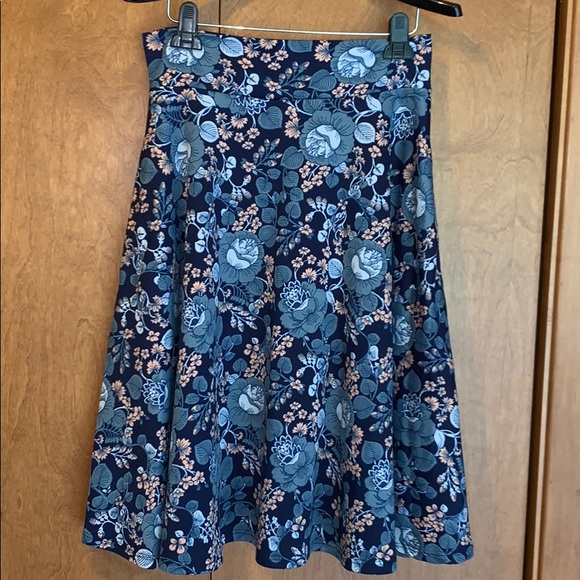 Agnes & Dora Dresses & Skirts - NWOT Agnes & Dora blue floral midi skirt - M.